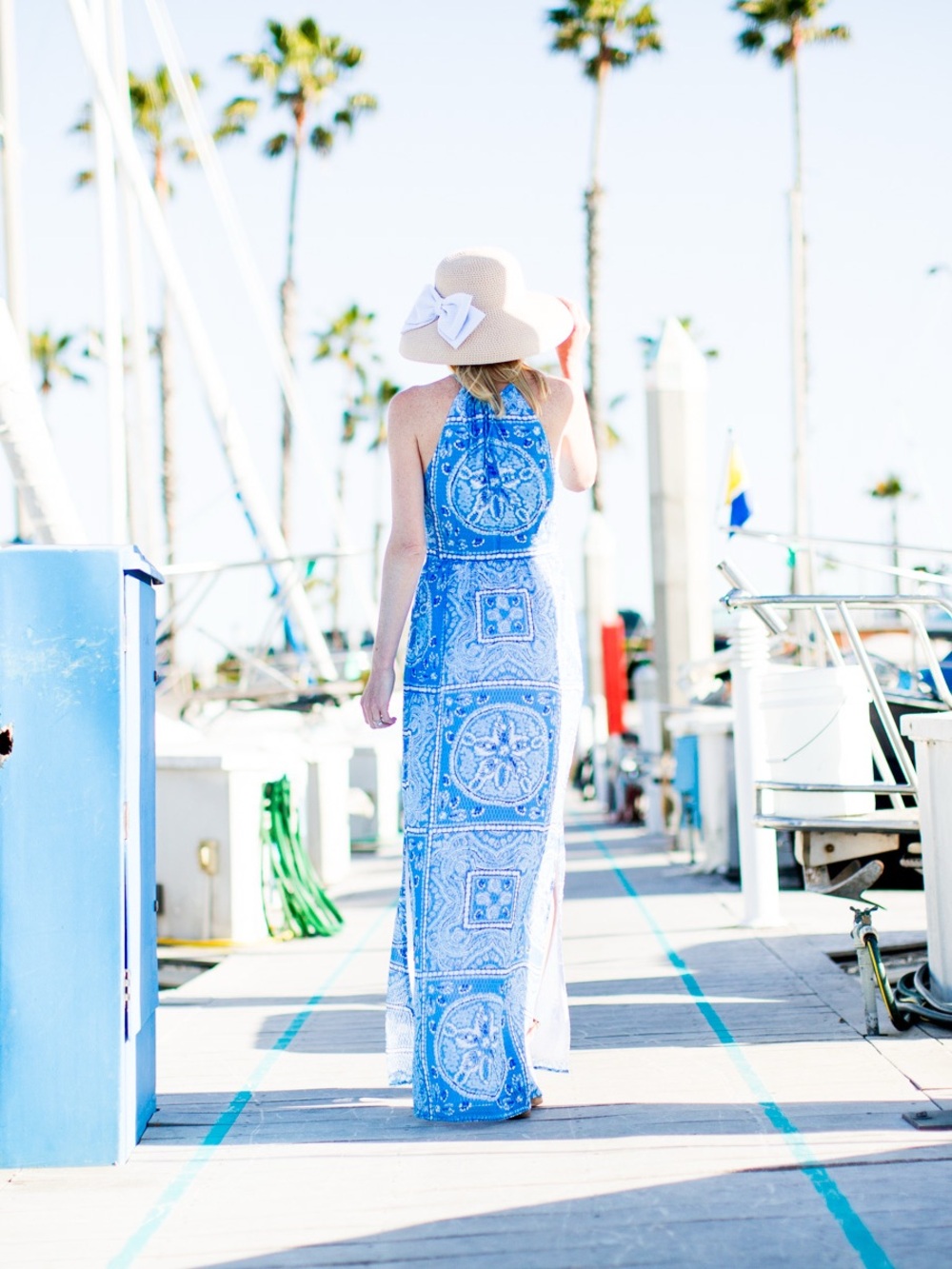 Vineyard Vines Sand Dollar Halter Maxi Dress - 00 - Picture 3 of 10